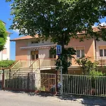 בית אירוח Casa Sananda A *