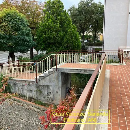 Δωμάτια σε οικογενειακή κατοικία Casa Sananda A *